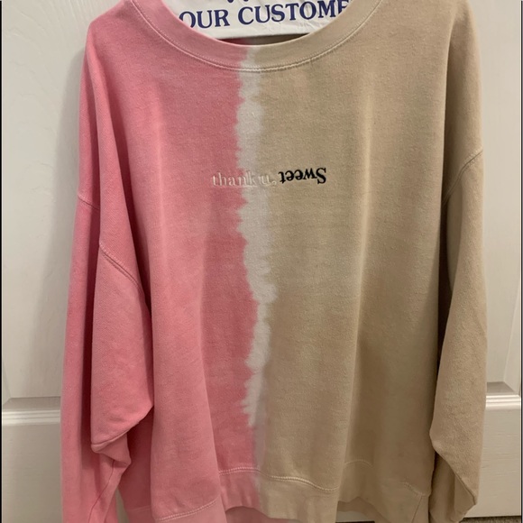 Ariana Grande Tops - ariana grande tour crew neck